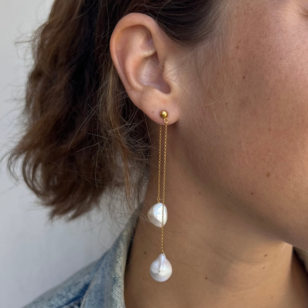 
            
                Load image into Gallery viewer, Barocco Chain Earrings
            
        