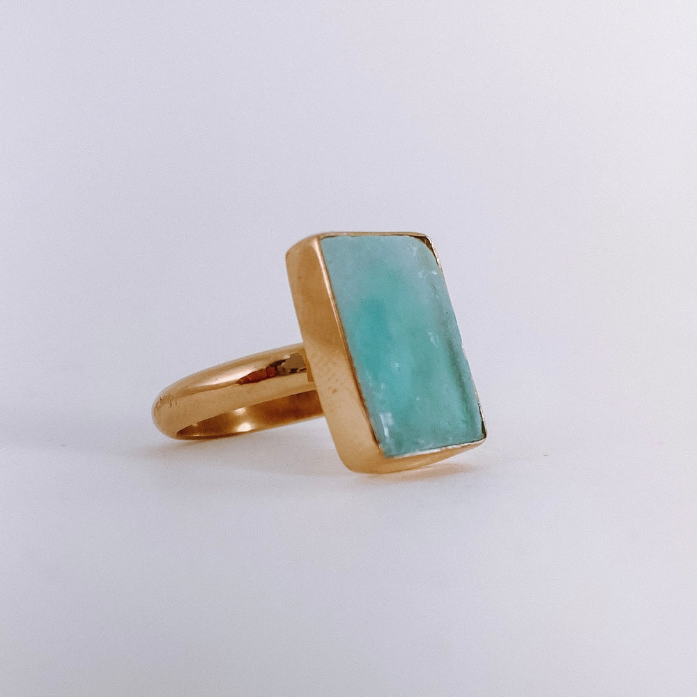 
            
                Load image into Gallery viewer, Raw Aquamarine Vertical Ring
            
        